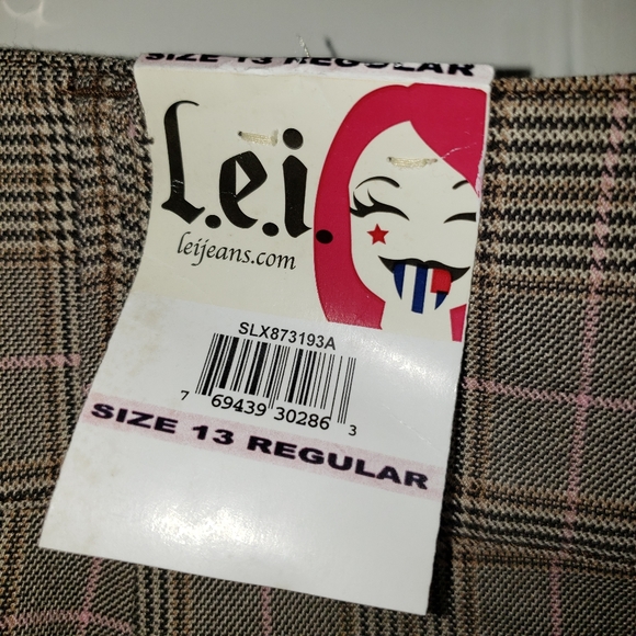 l.e.i. Luxe Drop Waist Pleated Mini Skirt - Picture 6 of 8